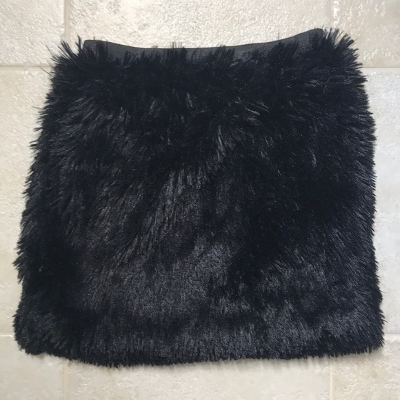 Petticoat Alley Dresses & Skirts - Women’s faux fur skirt women’s size XS